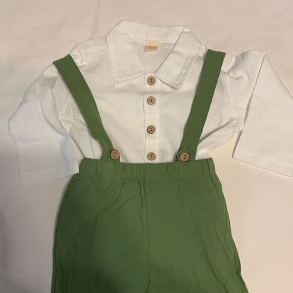 Size 90/2T (see photo sizing) baby boy jumper and white shirt. - Picture 3 of 12